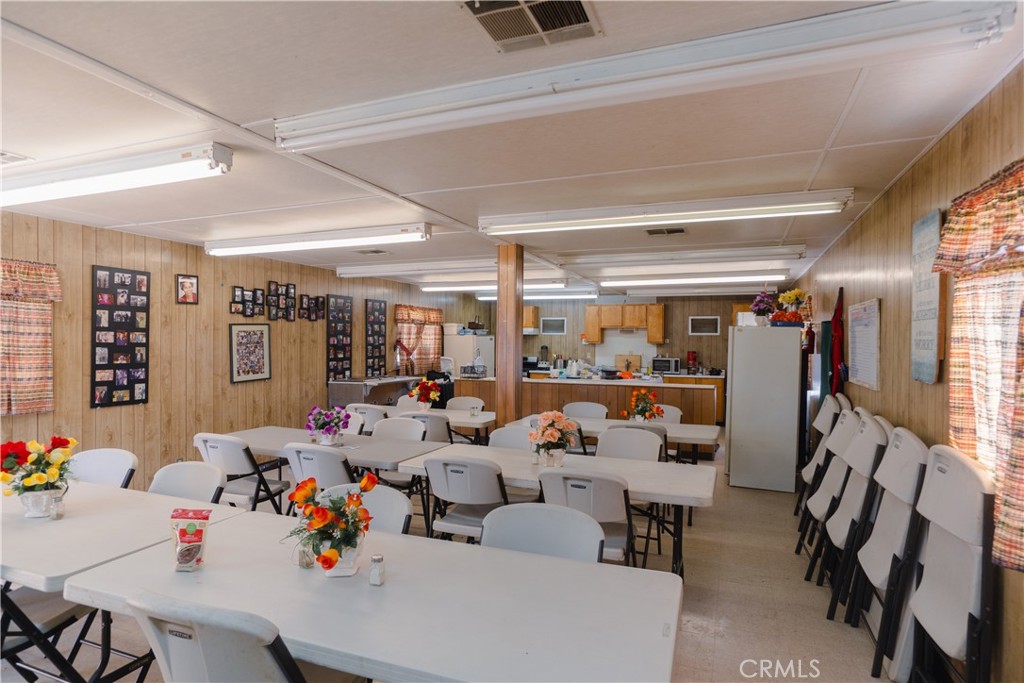 21562 Reynolds Ave, Dos Palos, CA 93620