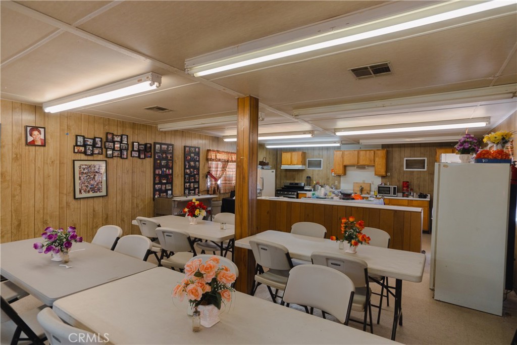 21562 Reynolds Ave, Dos Palos, CA 93620