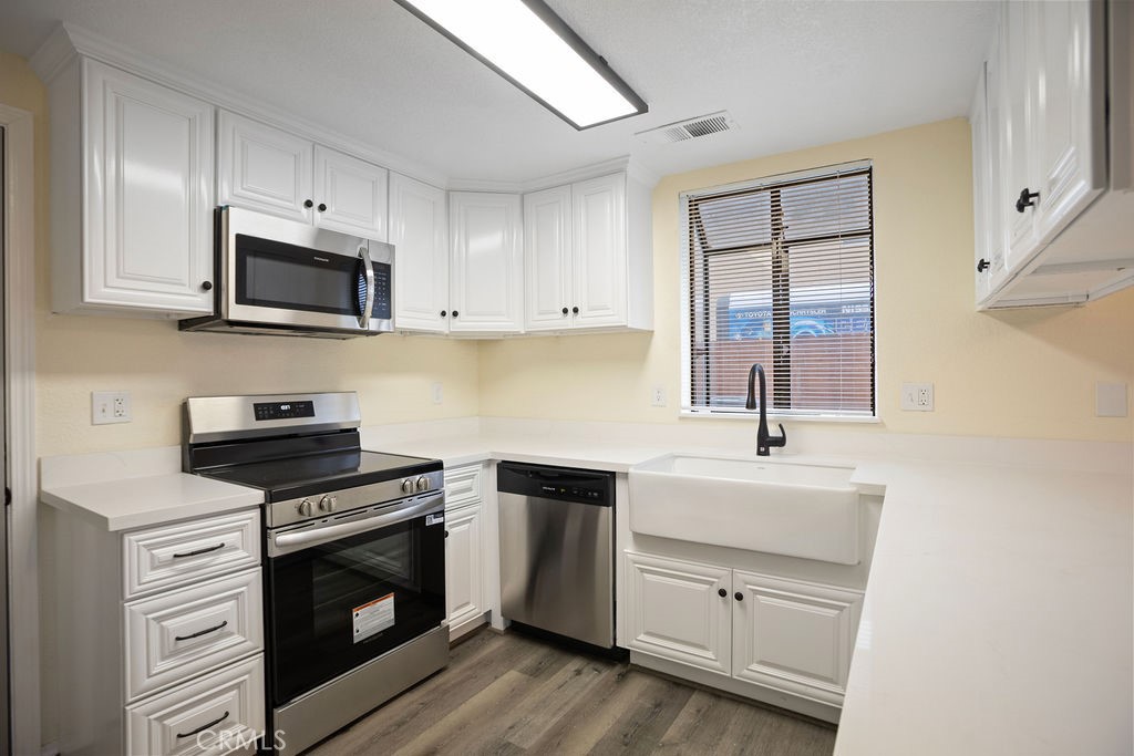 1743 Woodworth Ave, Modesto, CA 95351