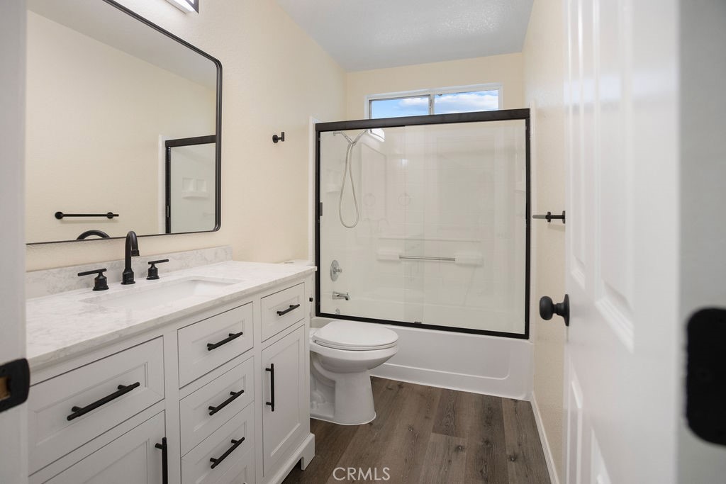 1743 Woodworth Ave, Modesto, CA 95351