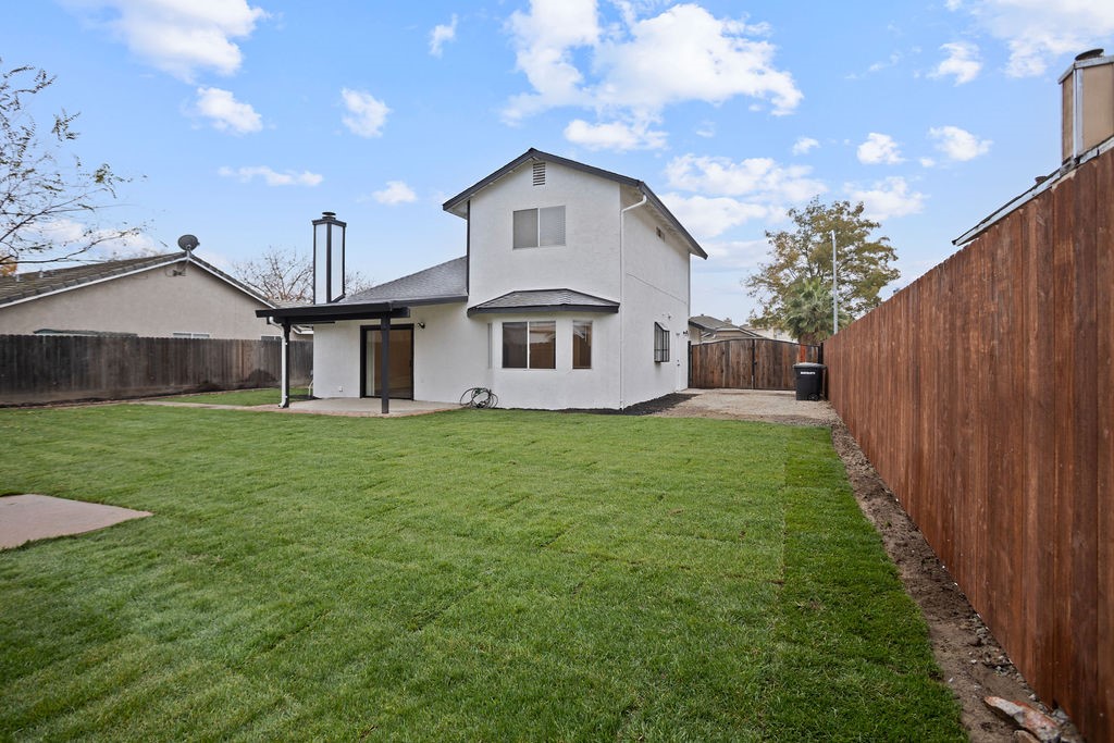 1743 Woodworth Ave, Modesto, CA 95351