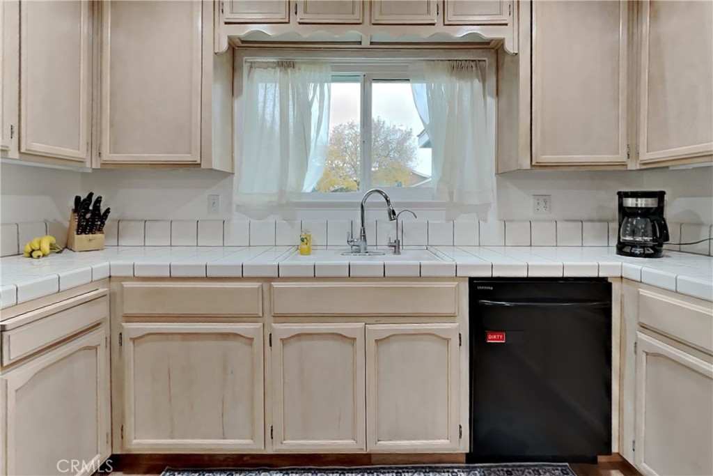 1947 Shadow Park Dr., Turlock, CA 95380