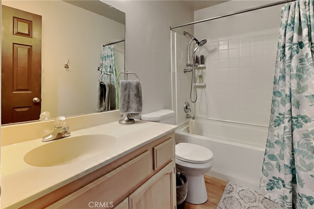 1947 Shadow Park Dr., Turlock, CA 95380