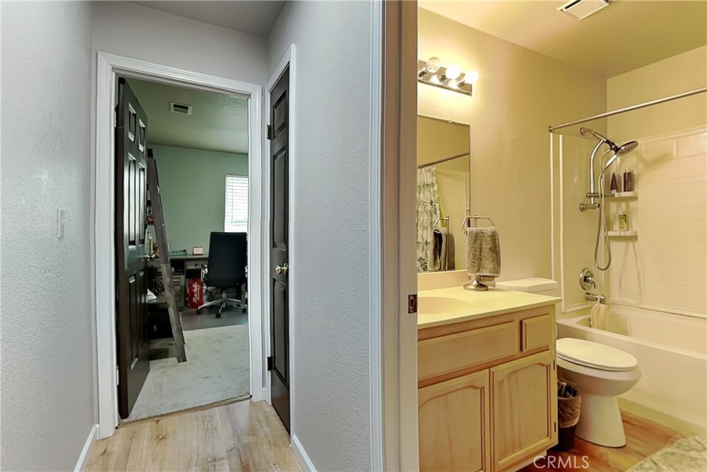 1947 Shadow Park Dr., Turlock, CA 95380