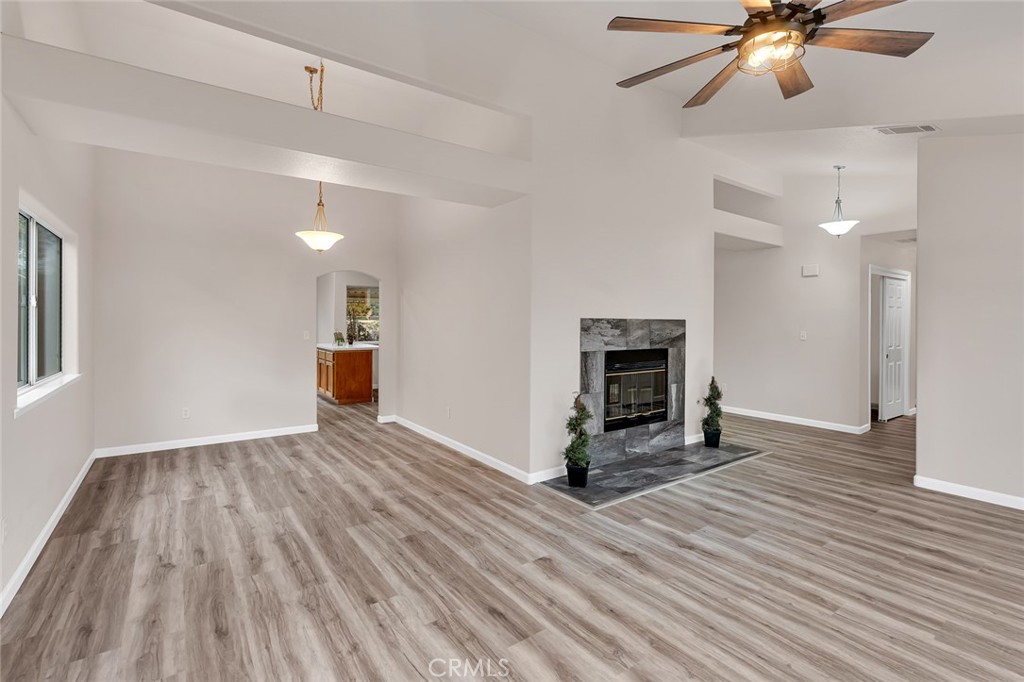 744 Bluff, Los Banos, CA 93635