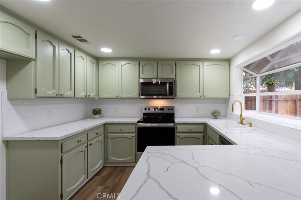 899 La Jolla Way, Merced, CA 95348