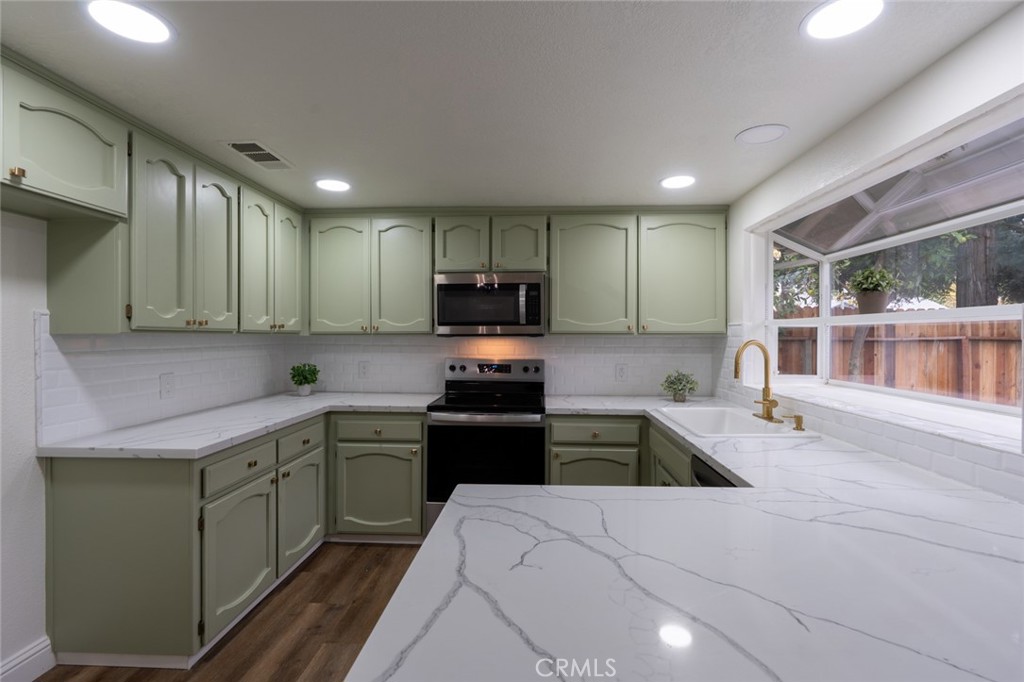 899 La Jolla Way, Merced, CA 95348