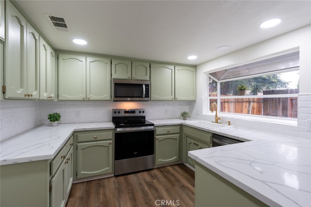 899 La Jolla Way, Merced, CA 95348