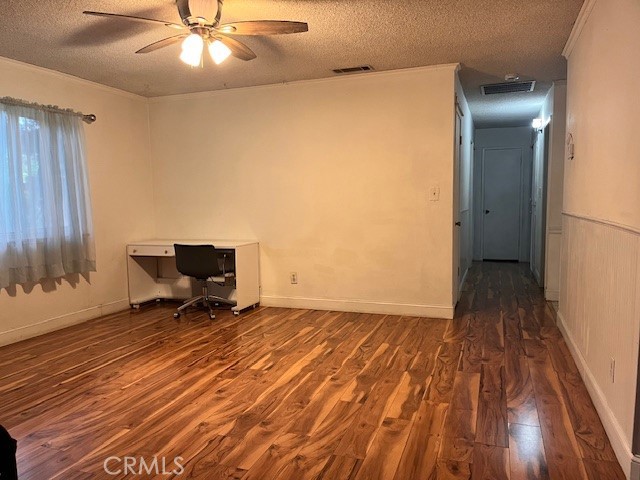 1880 Barnett, Merced, CA 95340