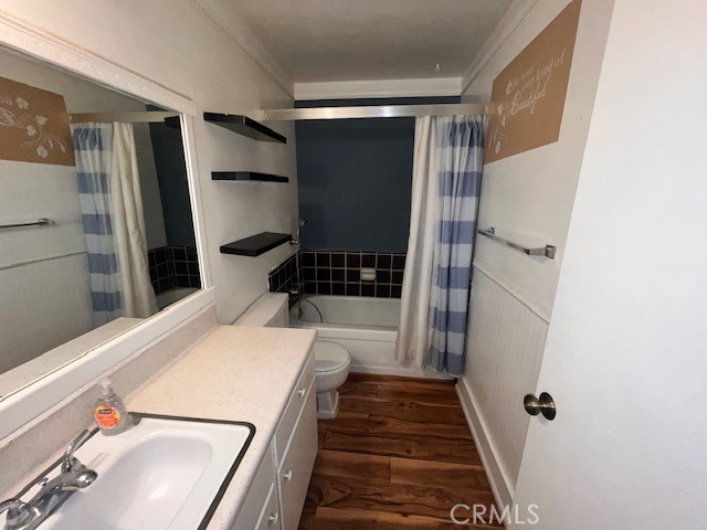 1880 Barnett, Merced, CA 95340