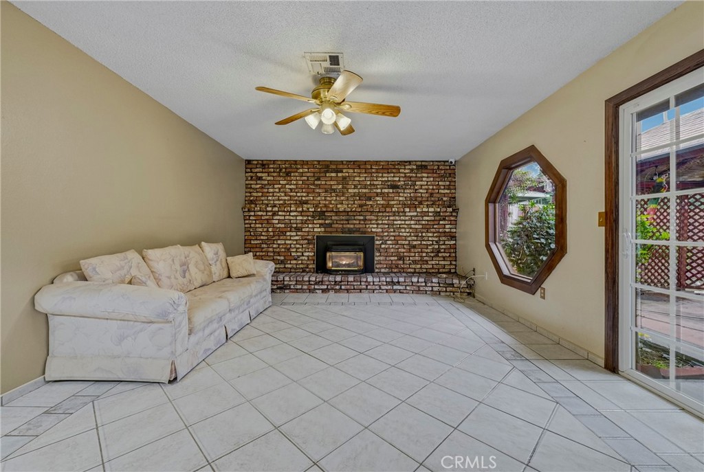 3447 La Jolla, Merced, CA 95348