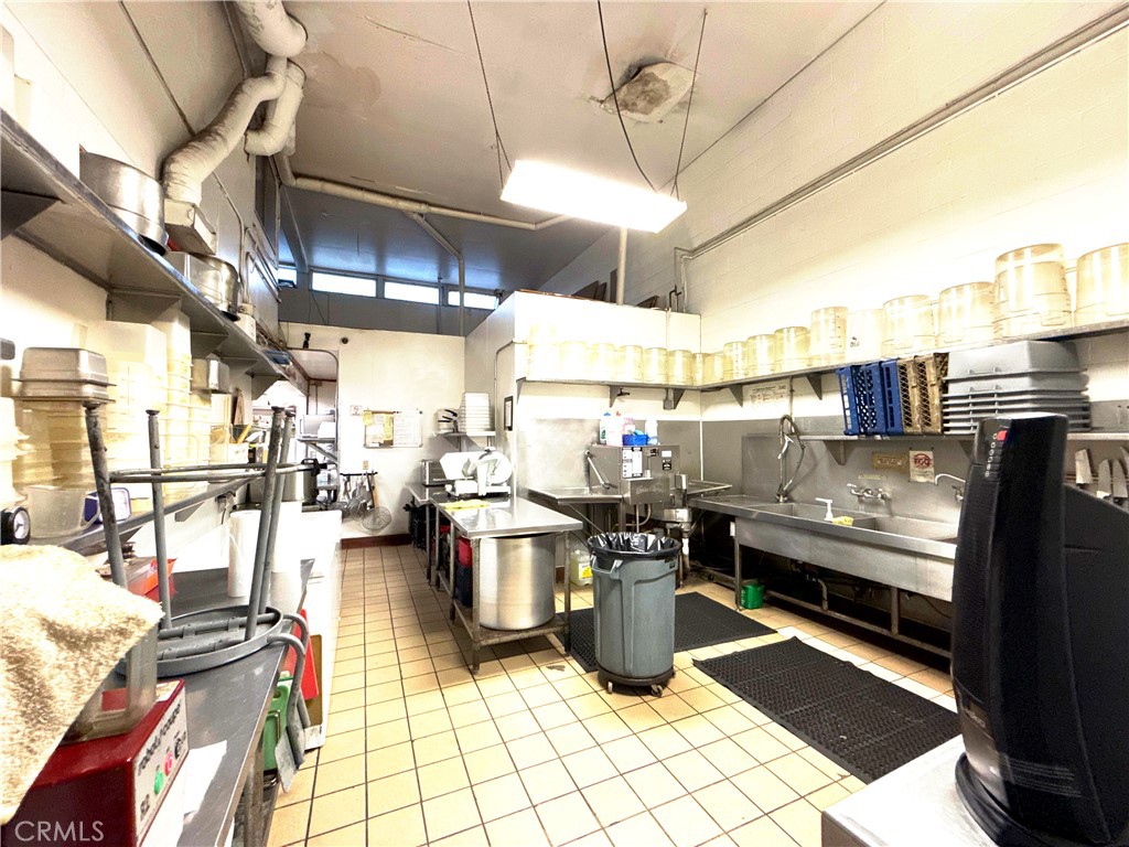 1327 West 18th Street, Merced, CA 95340