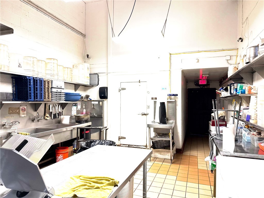 1327 West 18th Street, Merced, CA 95340