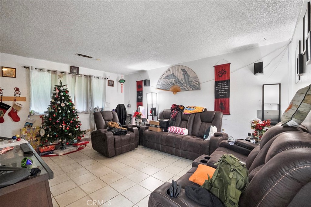 6700 Rex, Winton, CA 95388