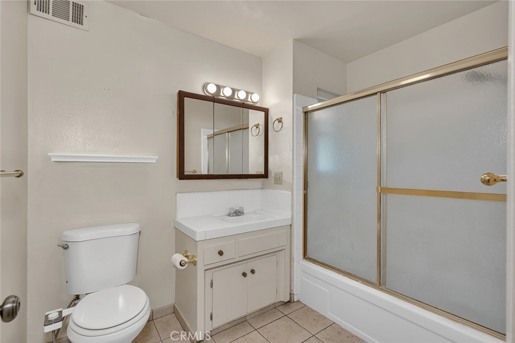 635 Brookdale, Merced, CA 95340