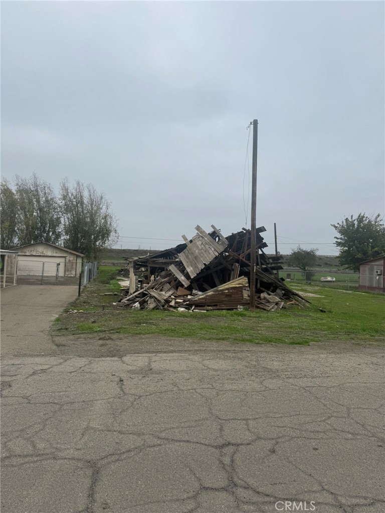 8156 Azusa, Dos Palos, CA 93620