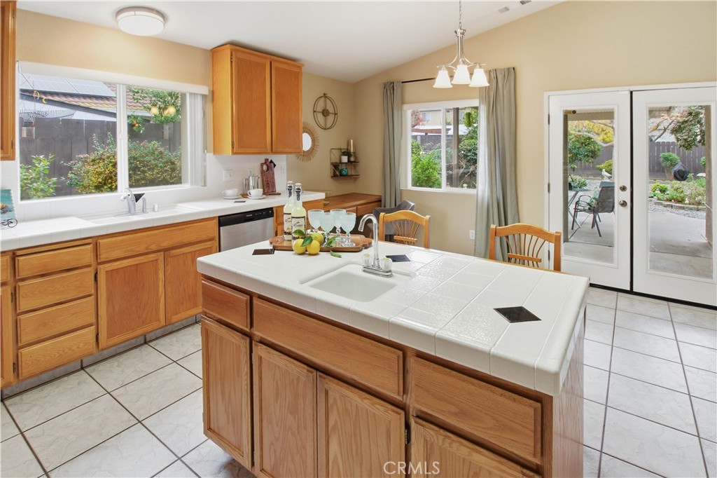 2128 Spy Glass Ct, Merced, CA 95340