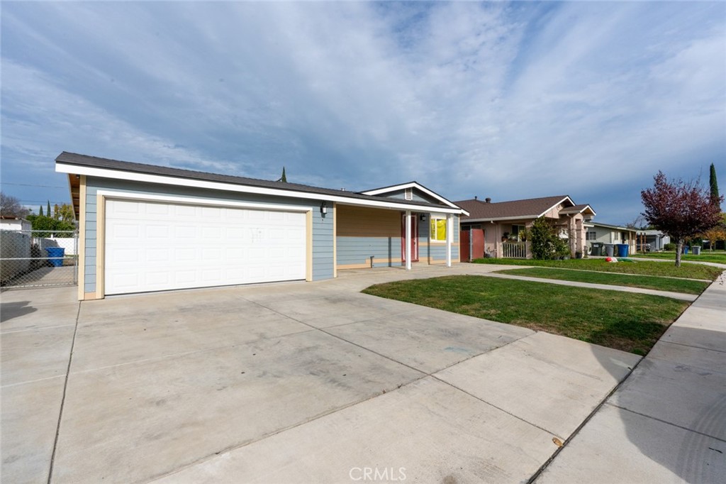 1821 W 8th St, Merced, CA 95341