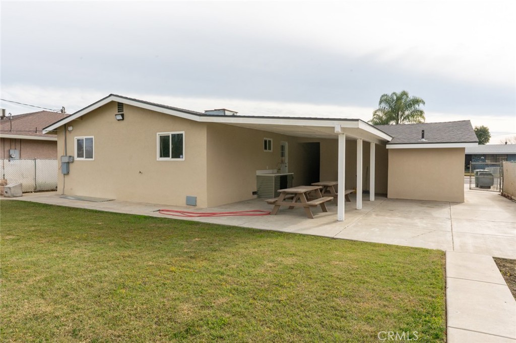 1821 W 8th St, Merced, CA 95341