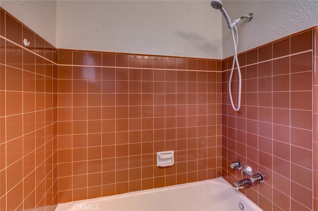 1402 S Nevada Ave, Los Banos, CA 93635