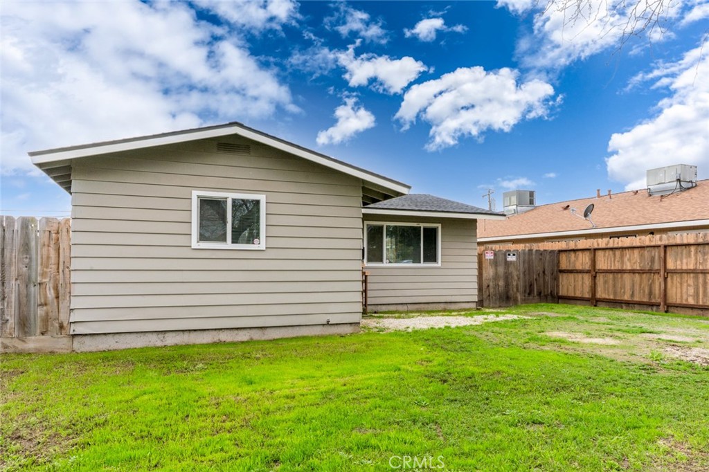 92 E 12th, Merced, CA 95341