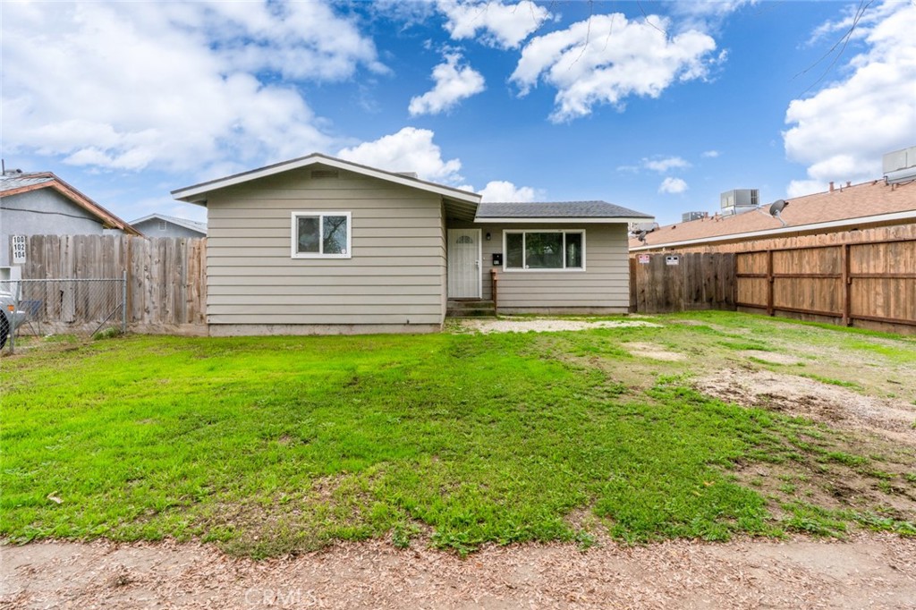 92 E 12th, Merced, CA 95341