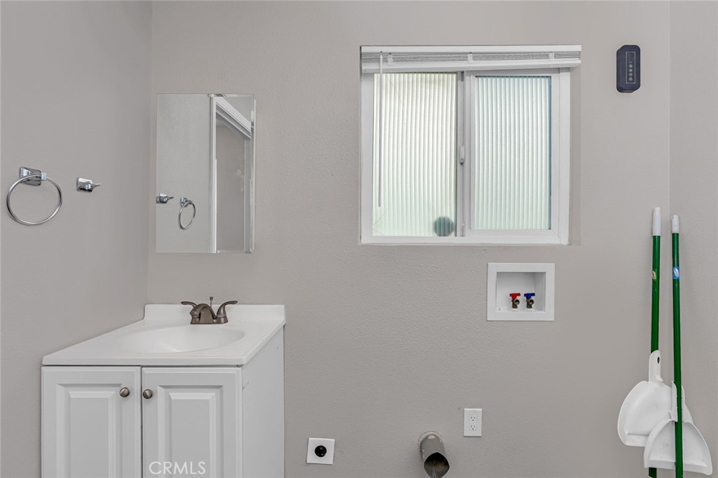 92 E 12th, Merced, CA 95341