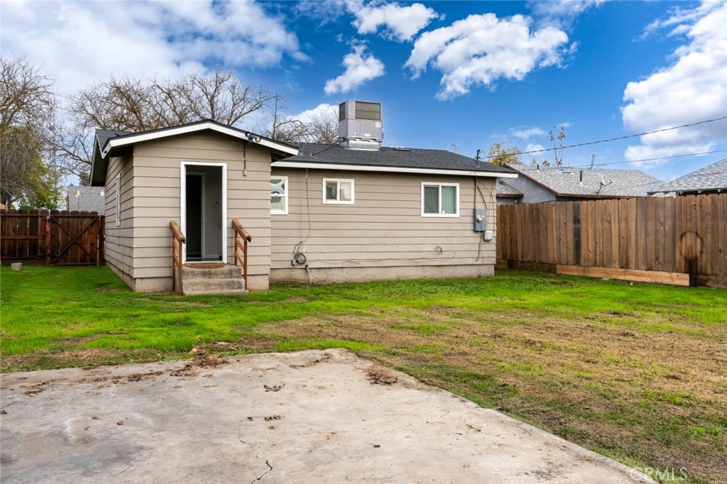 92 E 12th, Merced, CA 95341