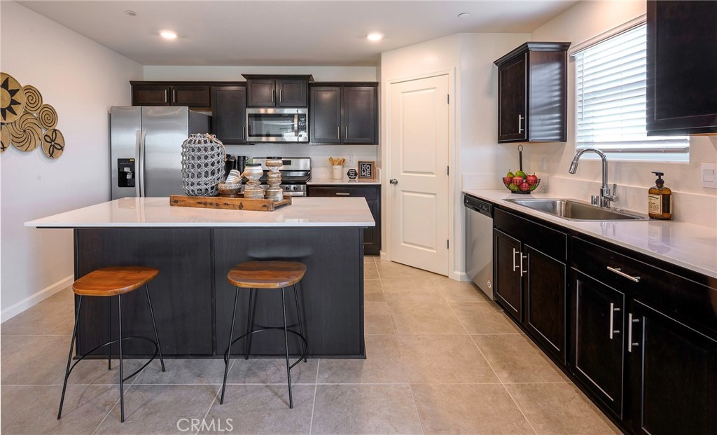 136 BLUEBERRY Ln #27 SH, Merced, CA 95341