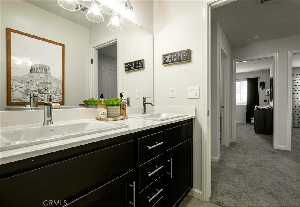 136 BLUEBERRY Ln #27 SH, Merced, CA 95341