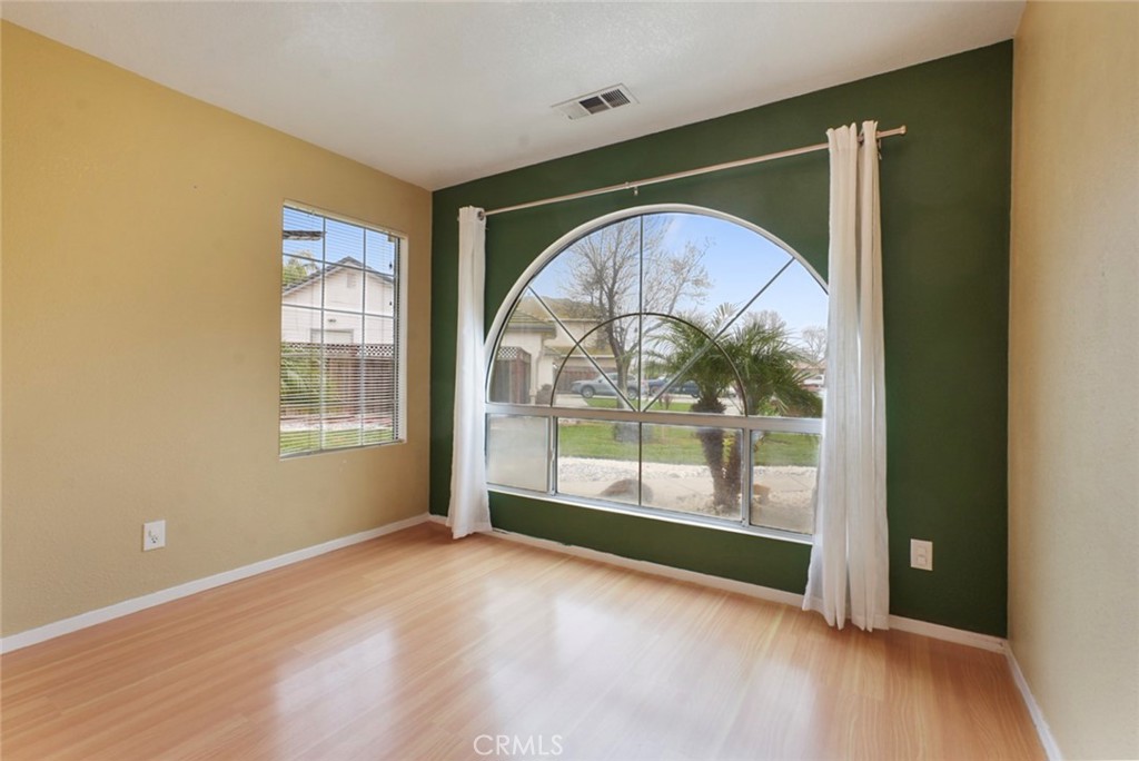 1874 Hartnell Ct, Los Banos, CA 93635