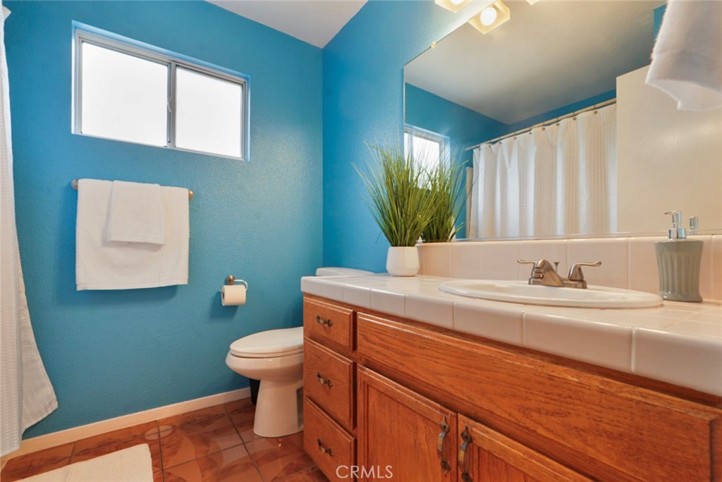 1874 Hartnell Ct, Los Banos, CA 93635