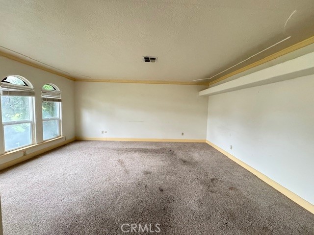 1300 Kensington Dr, Merced, CA 95340