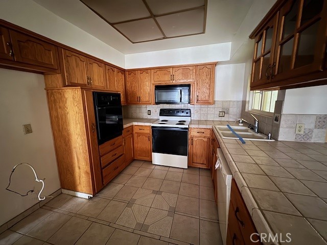 1300 Kensington Dr, Merced, CA 95340