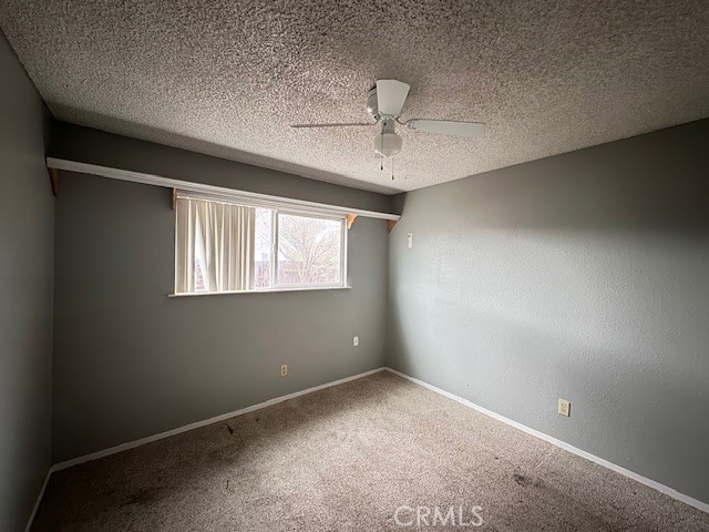 1300 Kensington Dr, Merced, CA 95340