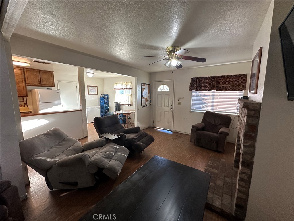 65 W 14th, Merced, CA 95340