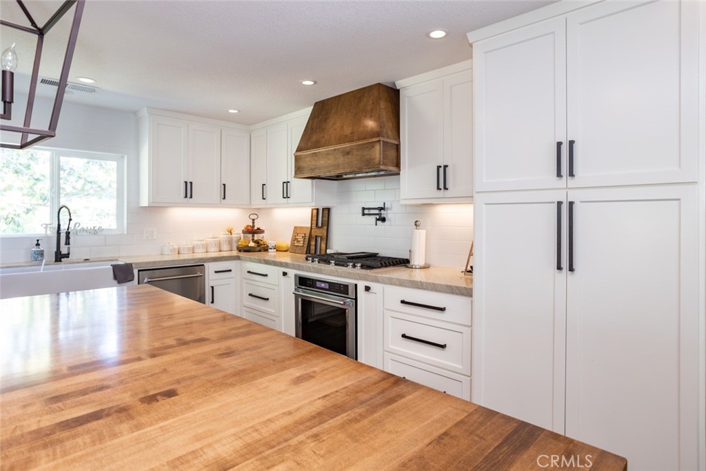 9337 Creekside Ln, Modesto, CA 95357