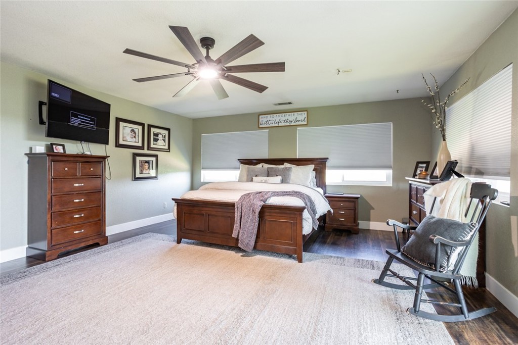 9337 Creekside Ln, Modesto, CA 95357