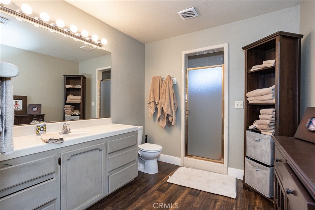 9337 Creekside Ln, Modesto, CA 95357