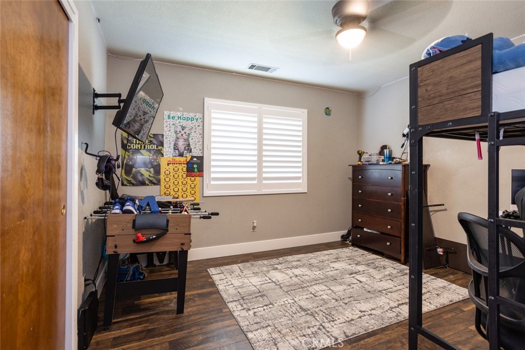 9337 Creekside Ln, Modesto, CA 95357