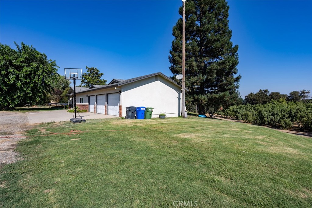 9337 Creekside Ln, Modesto, CA 95357