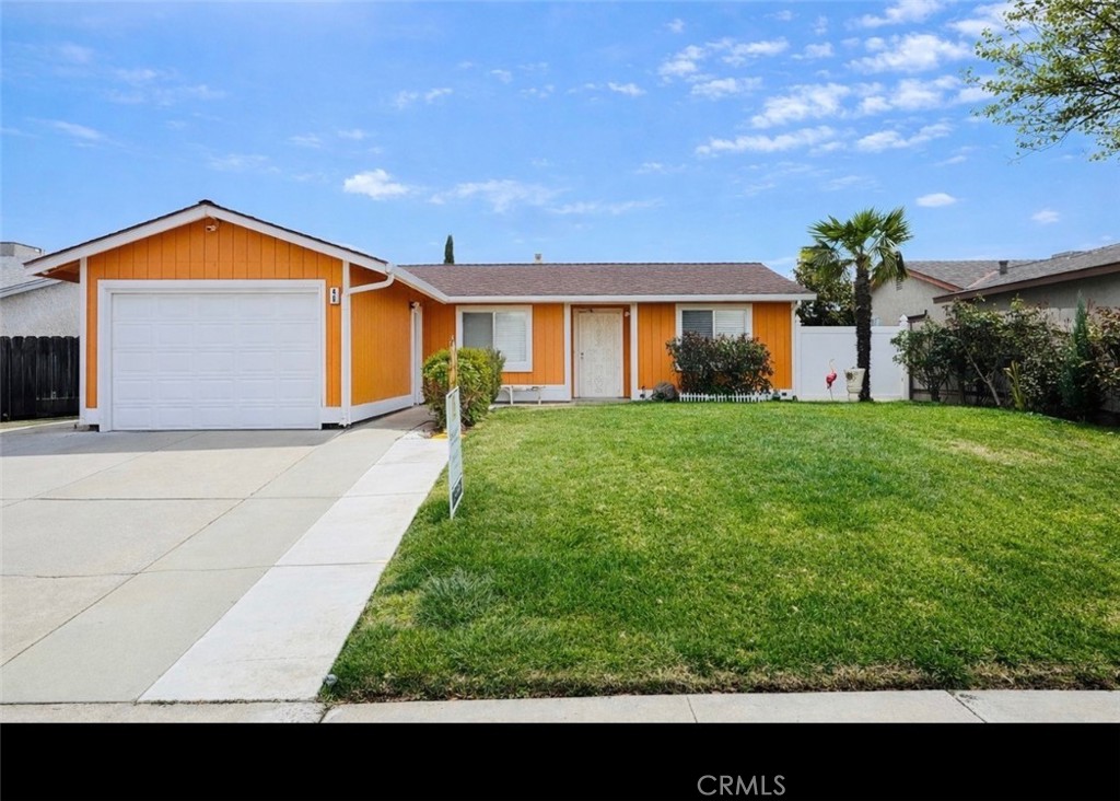 49 W Swallow, Merced, CA 95341
