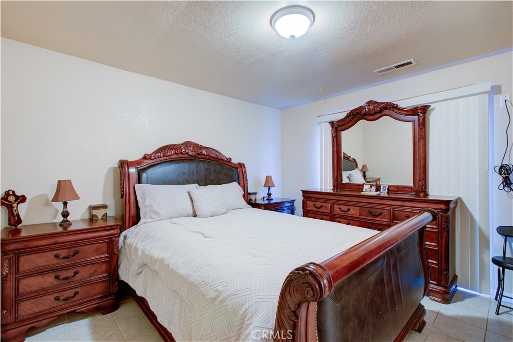 49 W Swallow, Merced, CA 95341