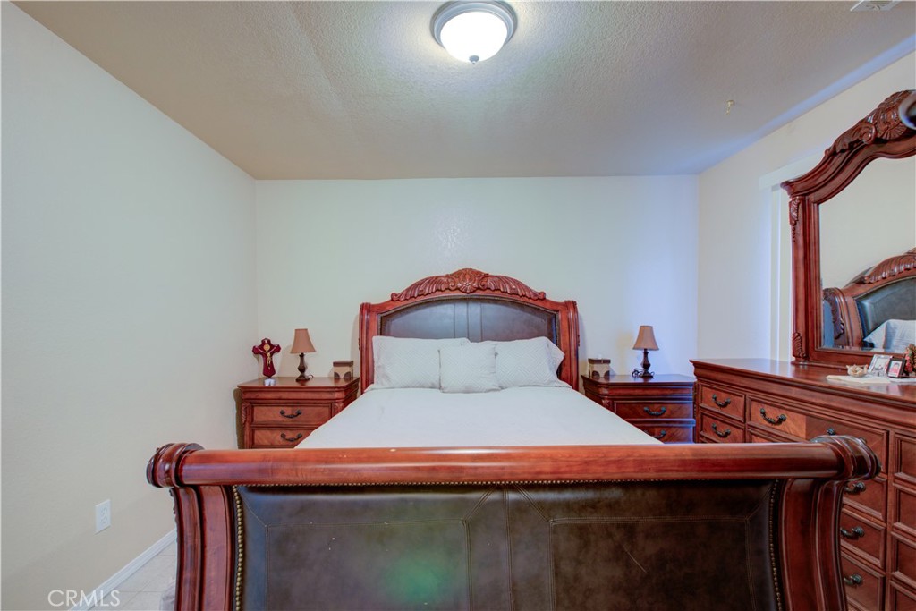 49 W Swallow, Merced, CA 95341