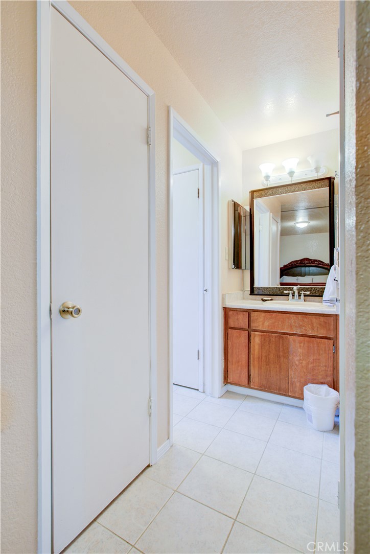 49 W Swallow, Merced, CA 95341