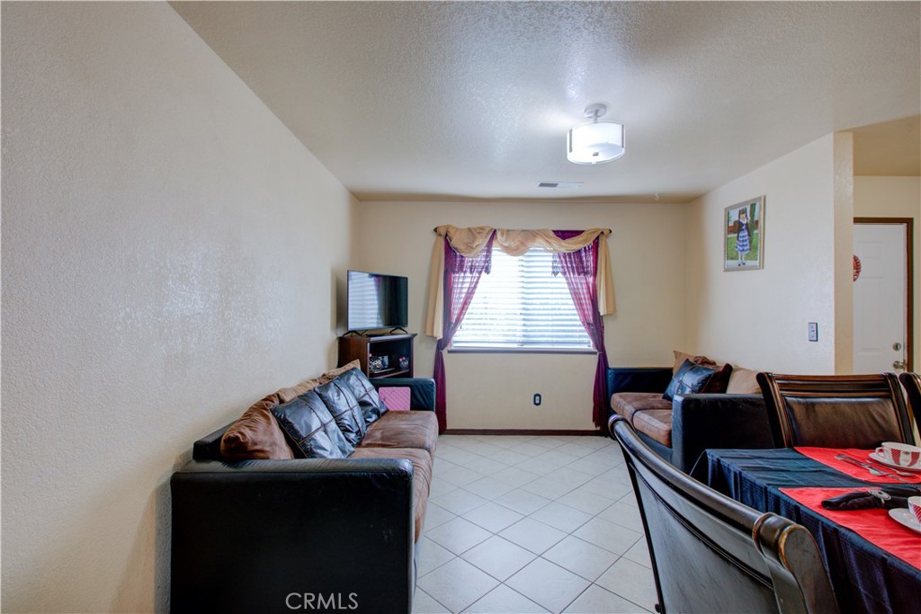 49 W Swallow, Merced, CA 95341