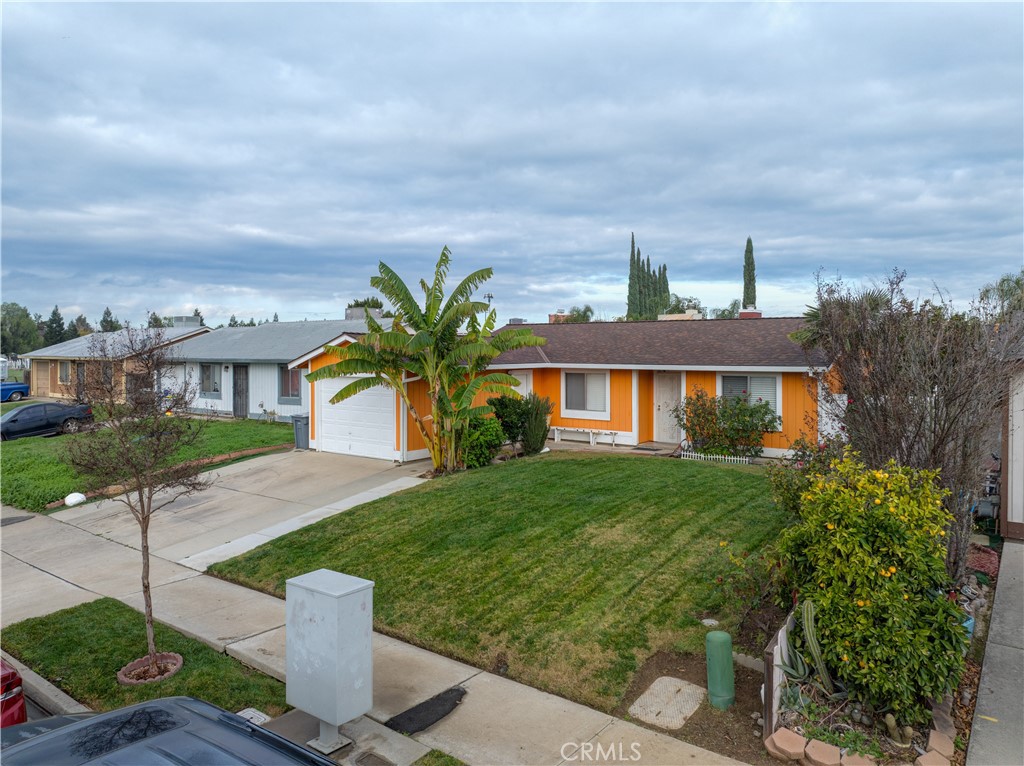 49 W Swallow, Merced, CA 95341