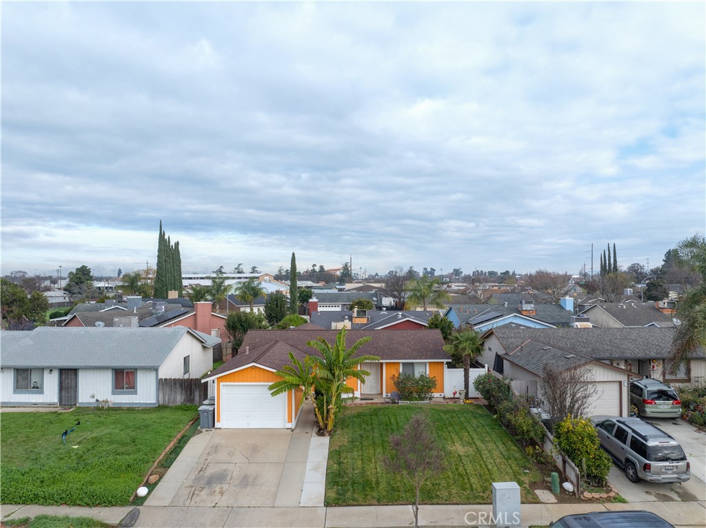 49 W Swallow, Merced, CA 95341