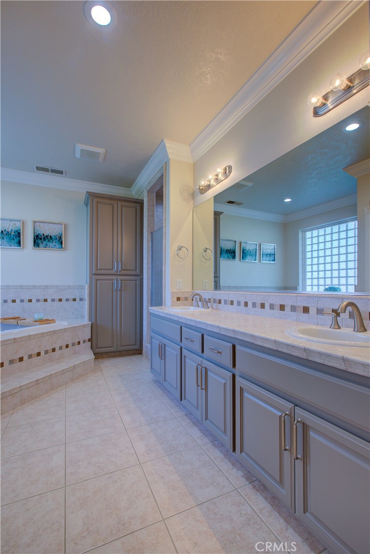 5420 Appaloosa Ct, Atwater, CA 95301