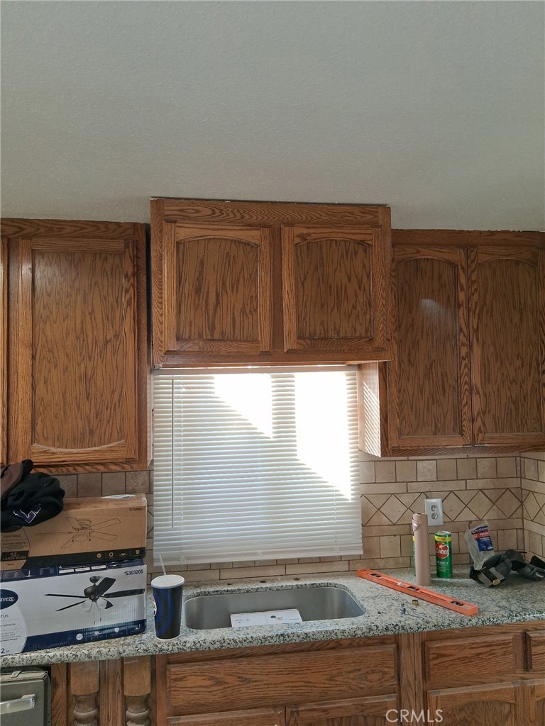 427 N Sutter St, Planada, CA 95365